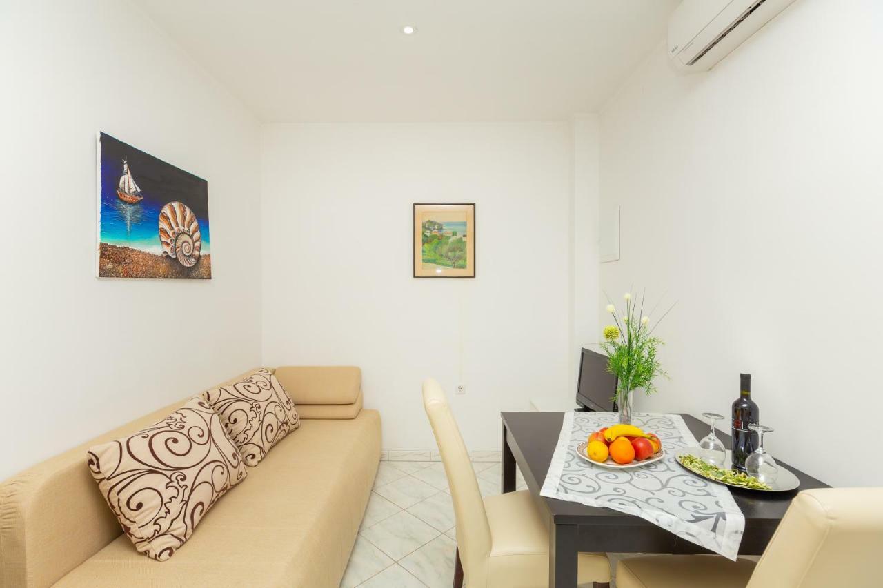קאבטאט Apartments Vesna מראה חיצוני תמונה