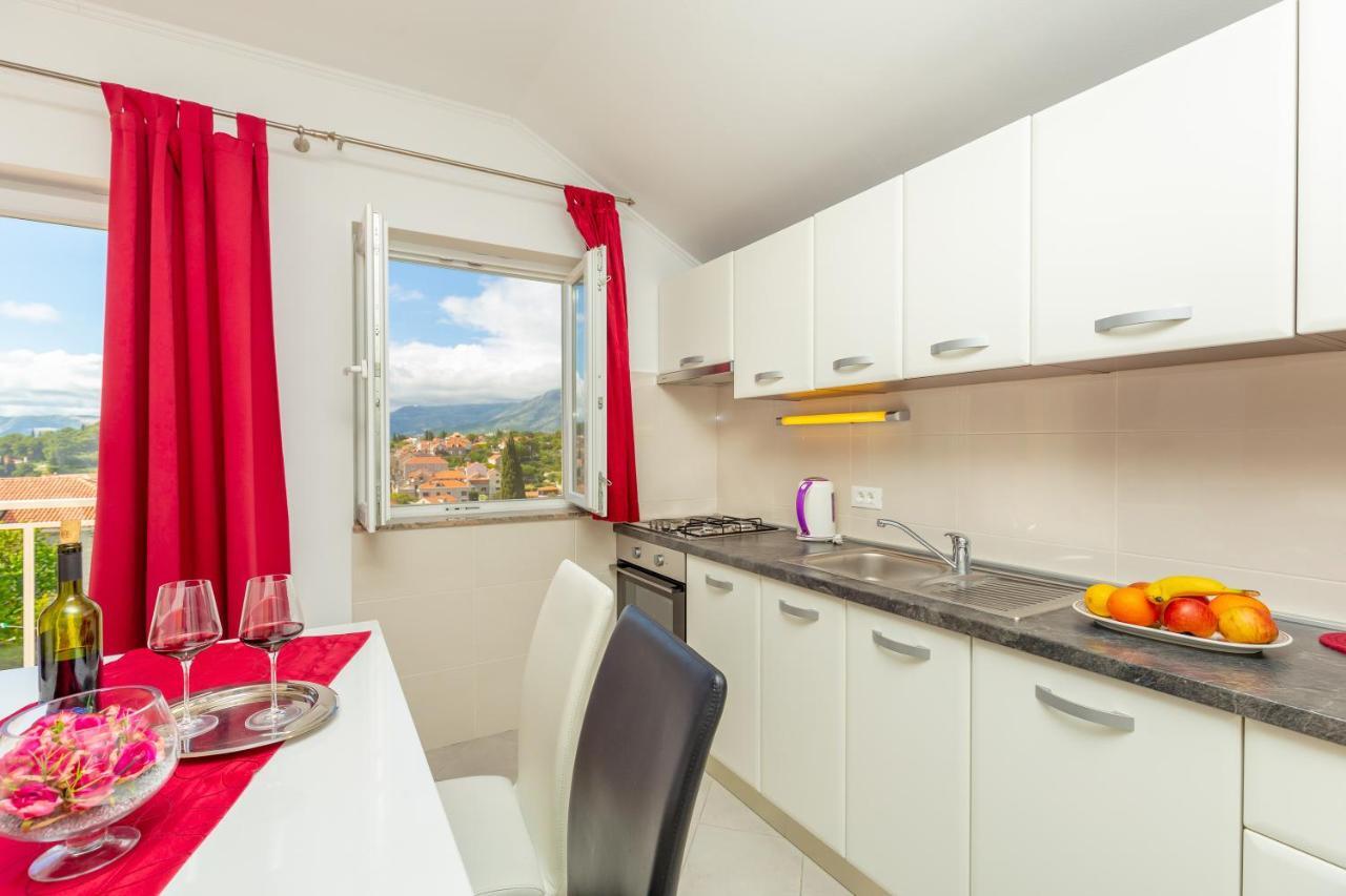 קאבטאט Apartments Vesna מראה חיצוני תמונה