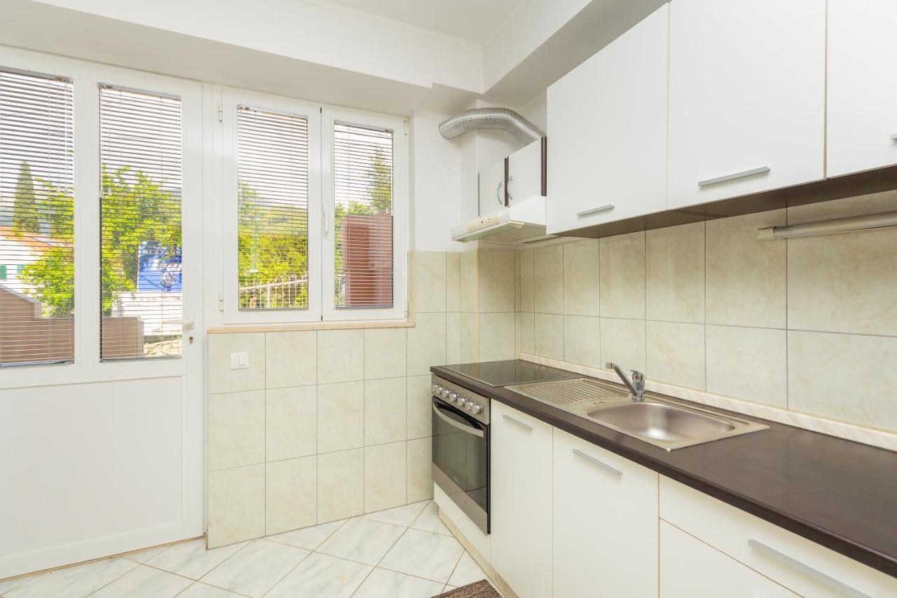 קאבטאט Apartments Vesna מראה חיצוני תמונה